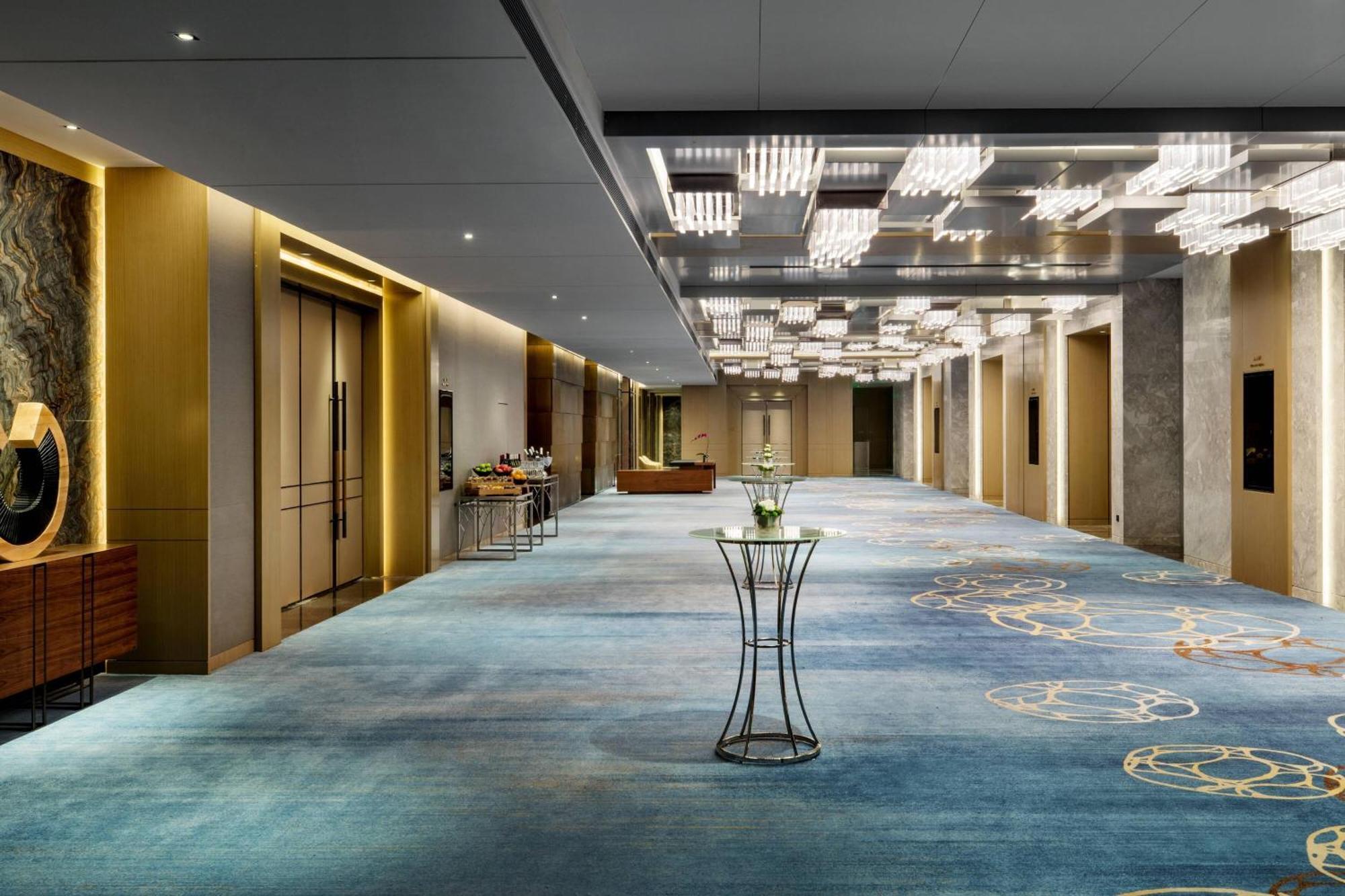מלון Courtyard By Marriott Shunde Longjiang, Near Furniture Fair מראה חיצוני תמונה